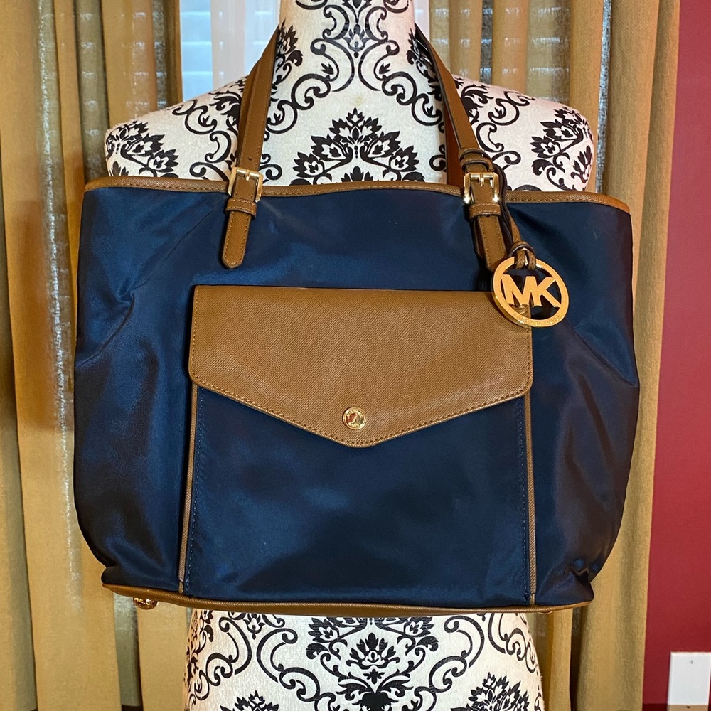 Authentic Michael Kors Purse